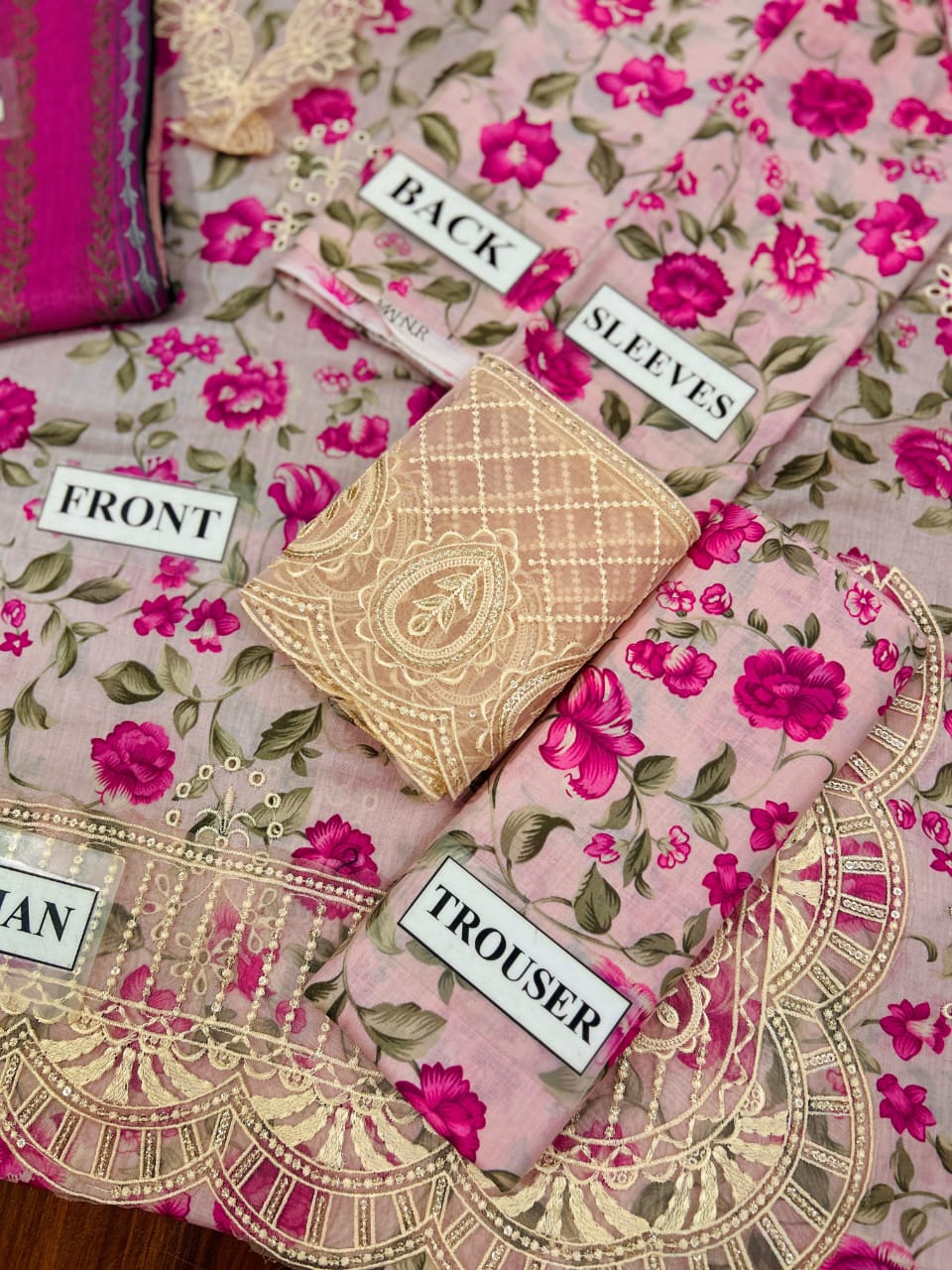 Printed Lawn Chickenkari Embroidered Front Chiffon Duppta